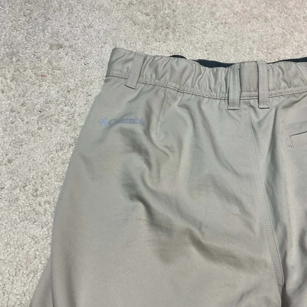 Columbia Regular Fit Shorts Men's 34x44 Khaki Tan Performance Outdoor Hiking Fis